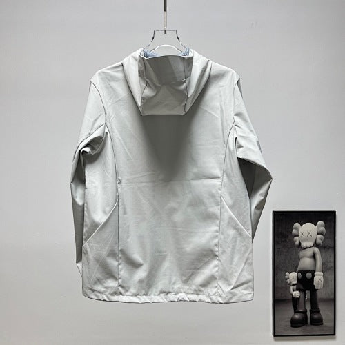 Descente Solid-Color Hooded Shell Jacket