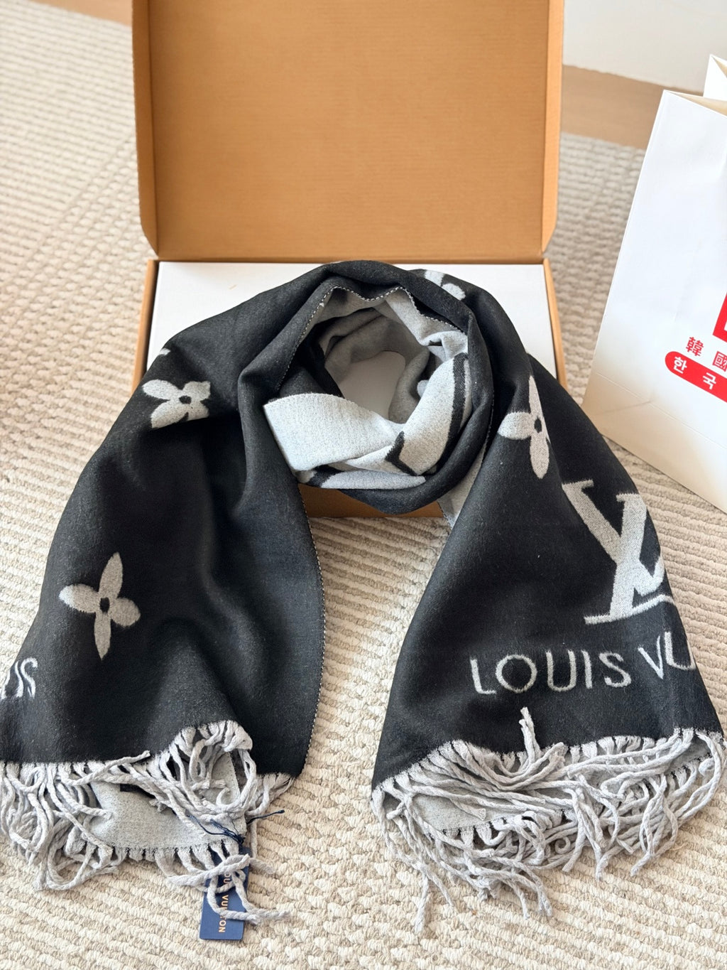 Louis Vuitton Wool Jacquard Monogram Scarf