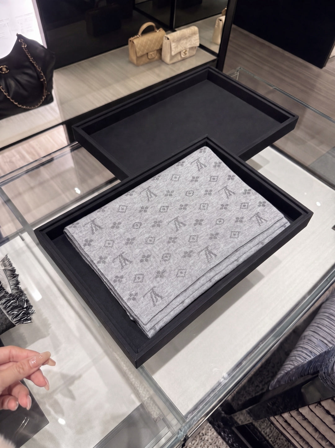 Louis Vuitton Wool Jacquard Monogram Scarf