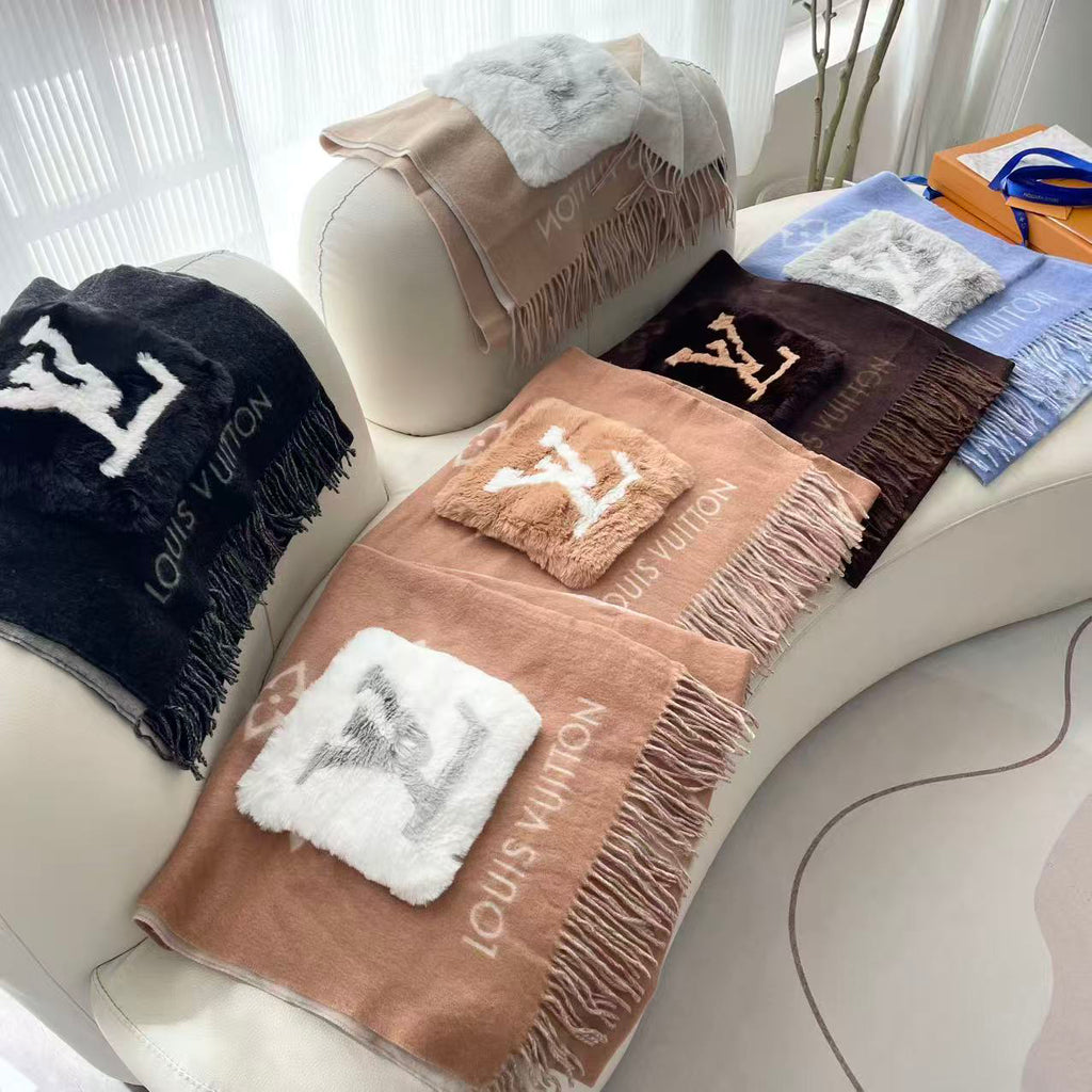 Louis Vuitton Wool Jacquard Monogram Scarf