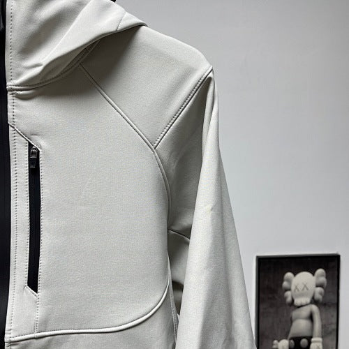 Descente Solid-Color Hooded Shell Jacket