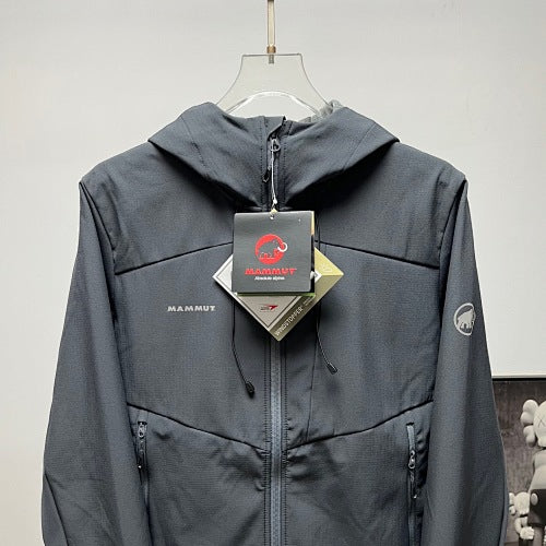 Mammut Hooded Softshell Jacket with Light Fleece Lining