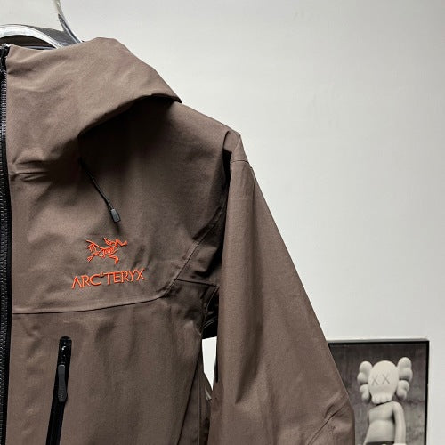 ARC'TERYX | Arc'teryx Alpha SV8 Hardshell Jacket