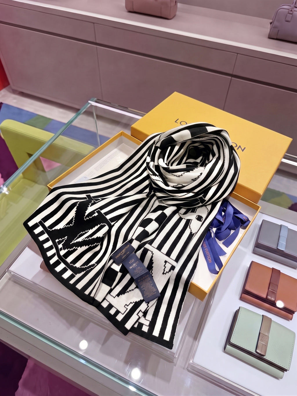 Louis Vuitton Wool Jacquard Monogram Scarf