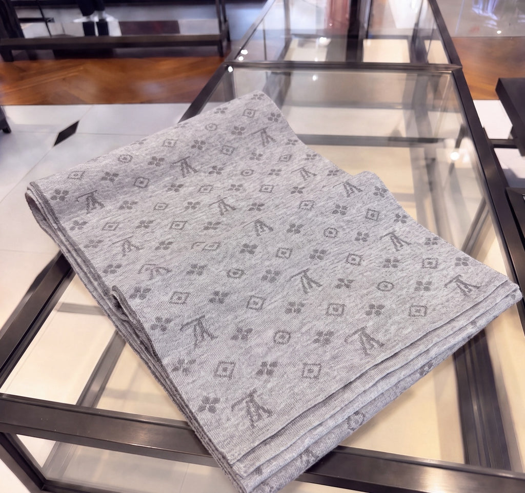 Louis Vuitton Wool Jacquard Monogram Scarf