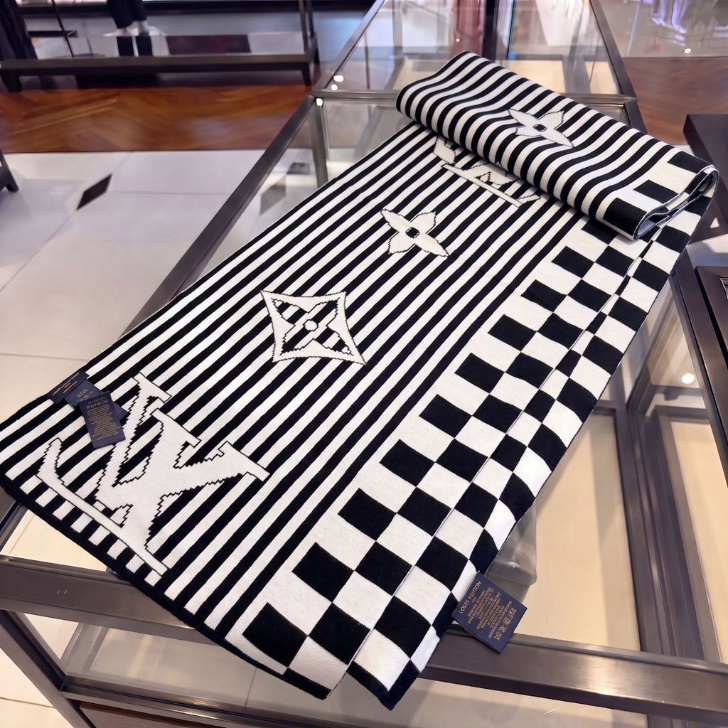 Louis Vuitton Wool Jacquard Monogram Scarf