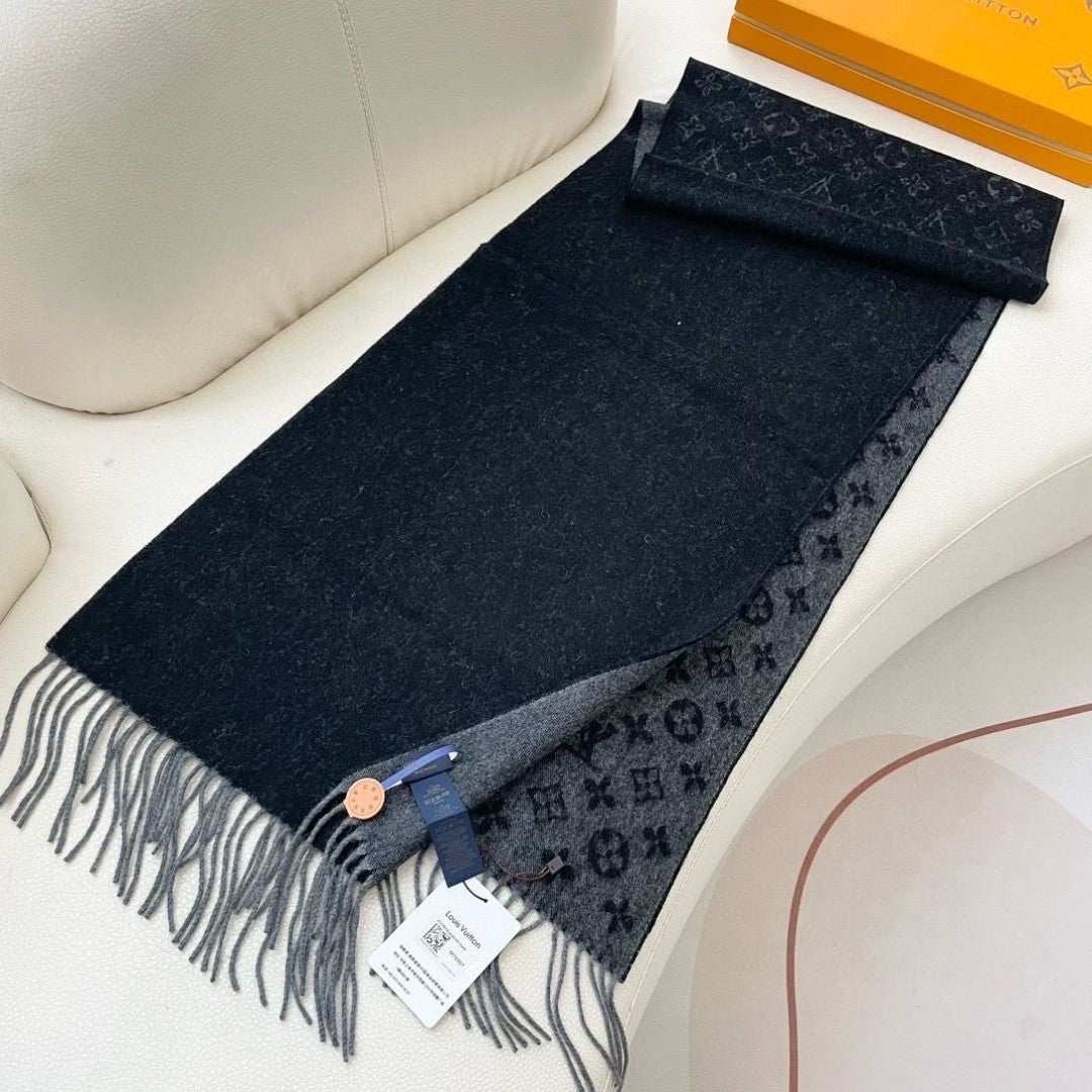 Louis Vuitton Wool Jacquard Monogram Scarf