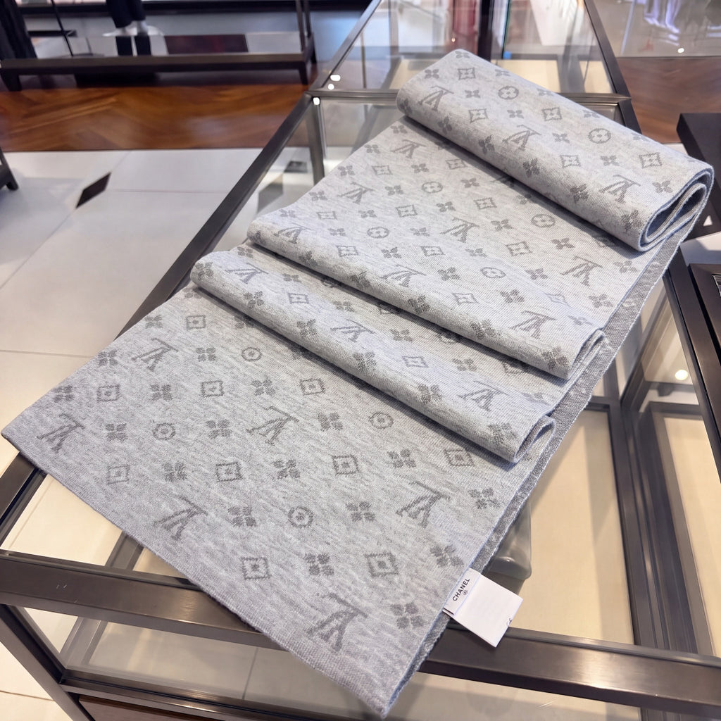 Louis Vuitton Wool Jacquard Monogram Scarf