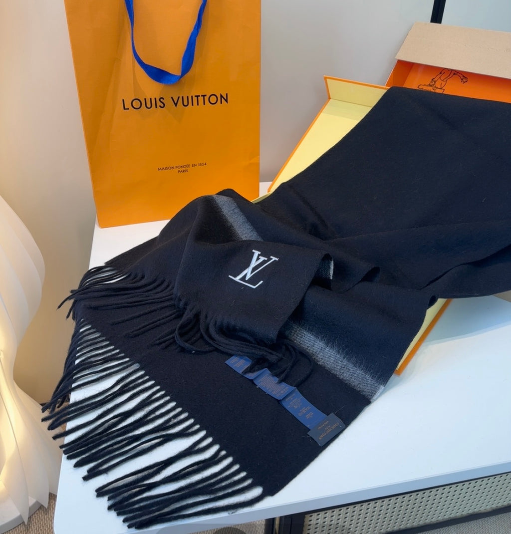 Louis Vuitton Wool Jacquard Monogram Scarf