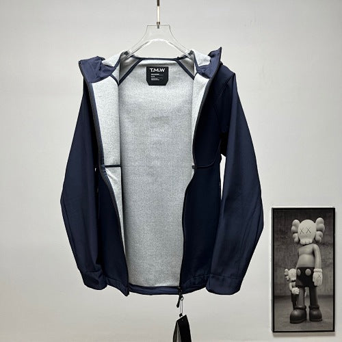 Descente Solid-Color Hooded Shell Jacket