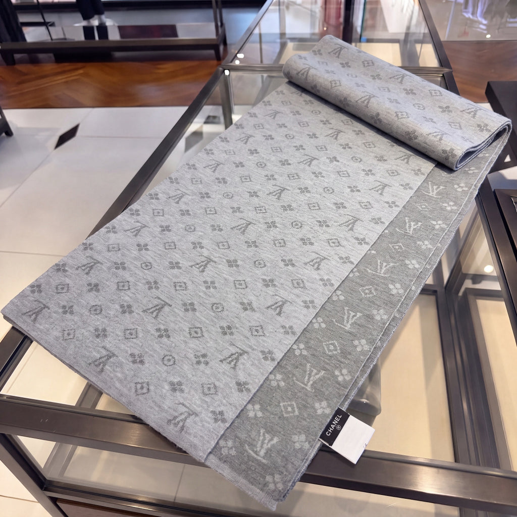 Louis Vuitton Wool Jacquard Monogram Scarf