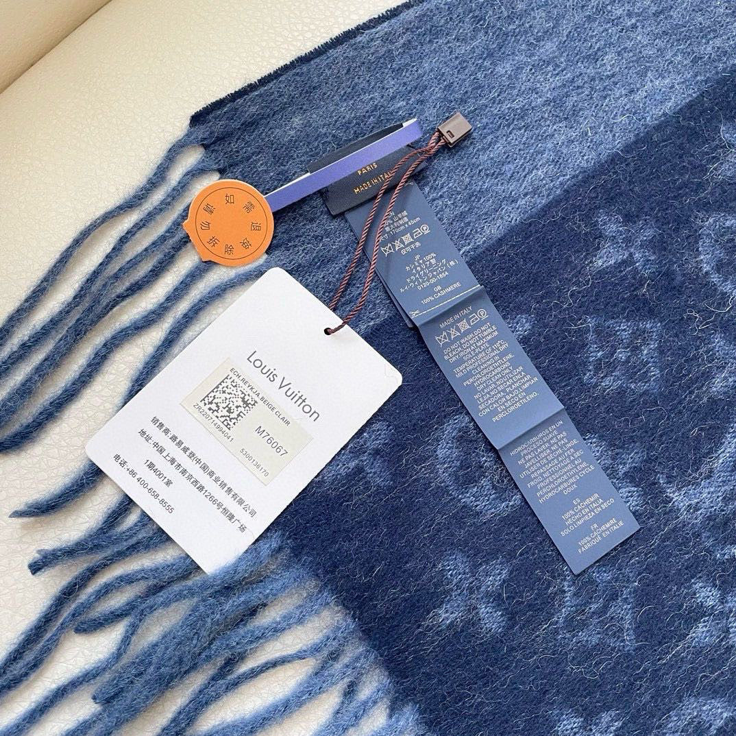 Louis Vuitton Wool Jacquard Monogram Scarf