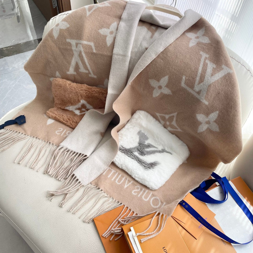 Louis Vuitton Wool Jacquard Monogram Scarf
