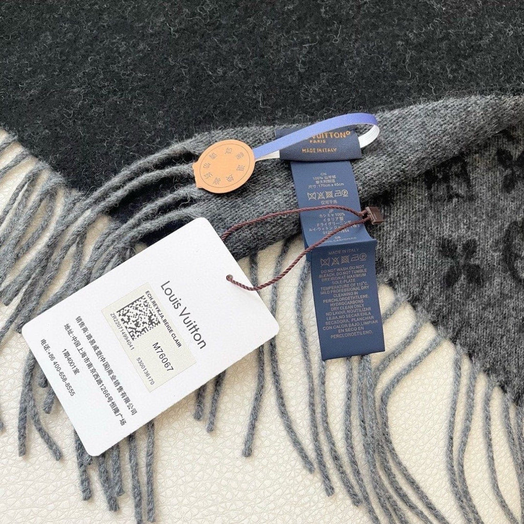 Louis Vuitton Wool Jacquard Monogram Scarf
