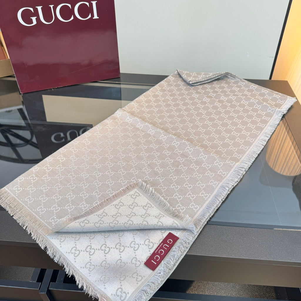 Gucci Reversible GG Jacquard Shawl – Wool-Silk Blend with Fringed Trim