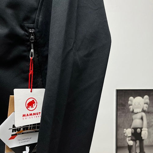Mammut Hooded Softshell Jacket with Light Fleece Lining
