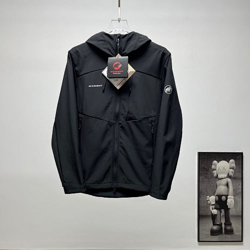 Mammut Hooded Softshell Jacket with Light Fleece Lining