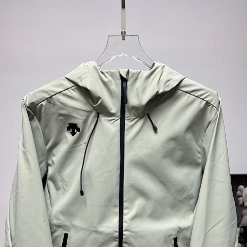 Descente Solid-Color Hooded Shell Jacket