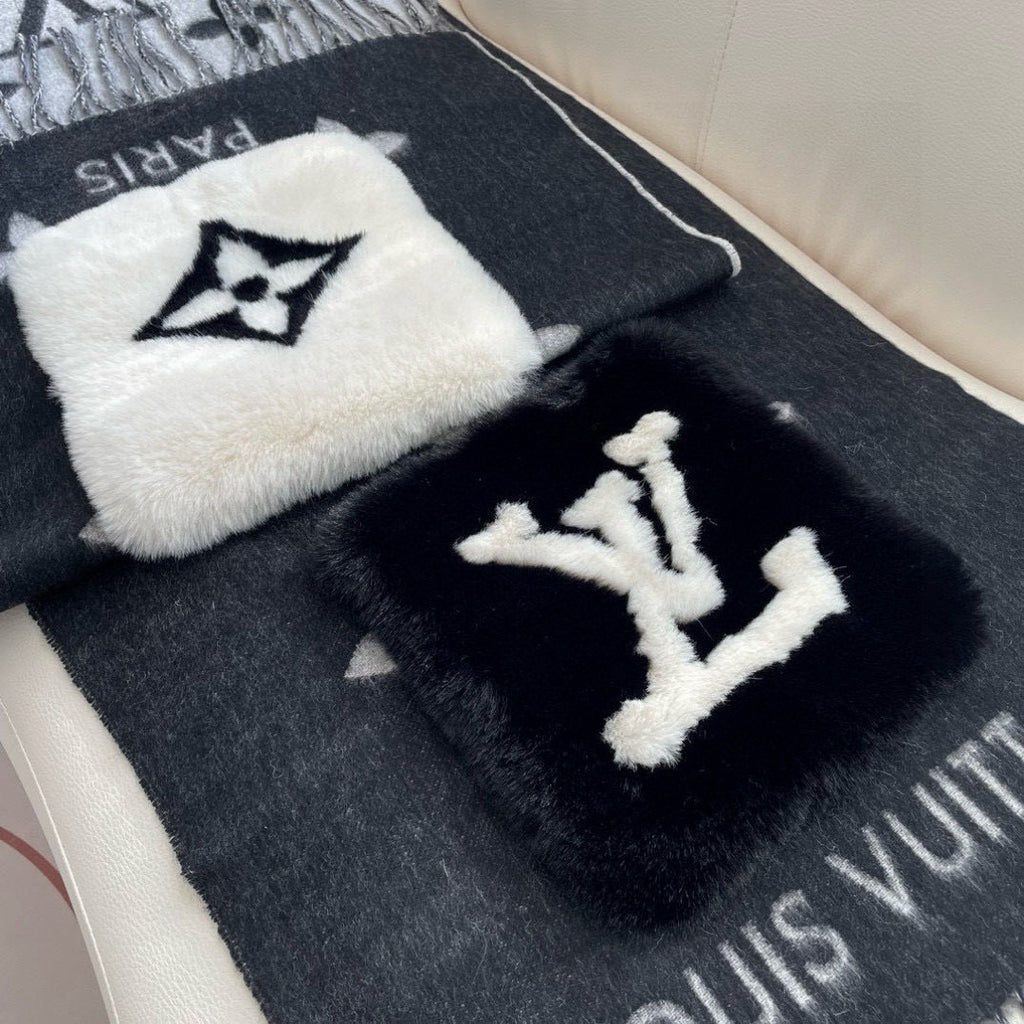 Louis Vuitton Wool Jacquard Monogram Scarf