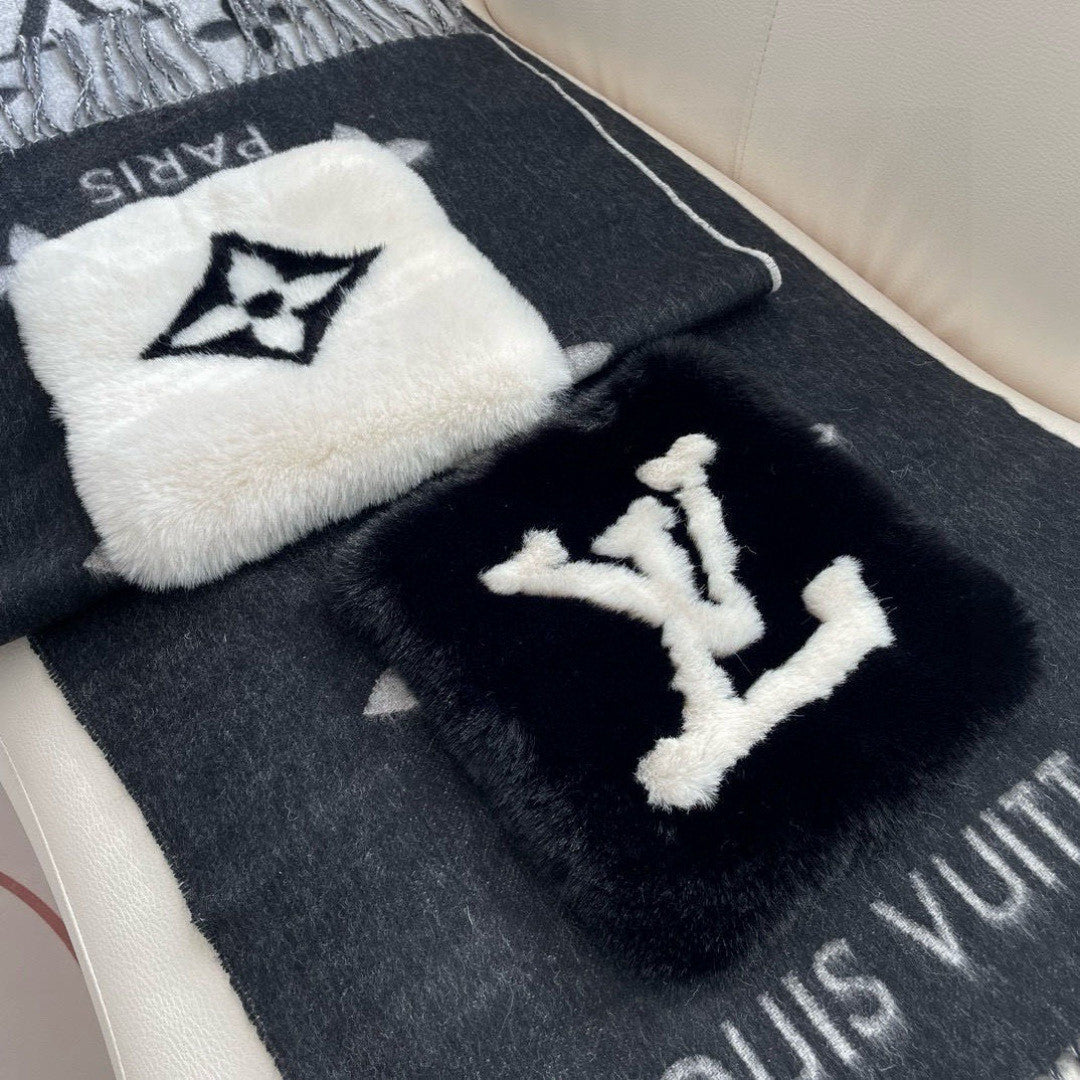 Louis Vuitton Wool Jacquard Monogram Scarf