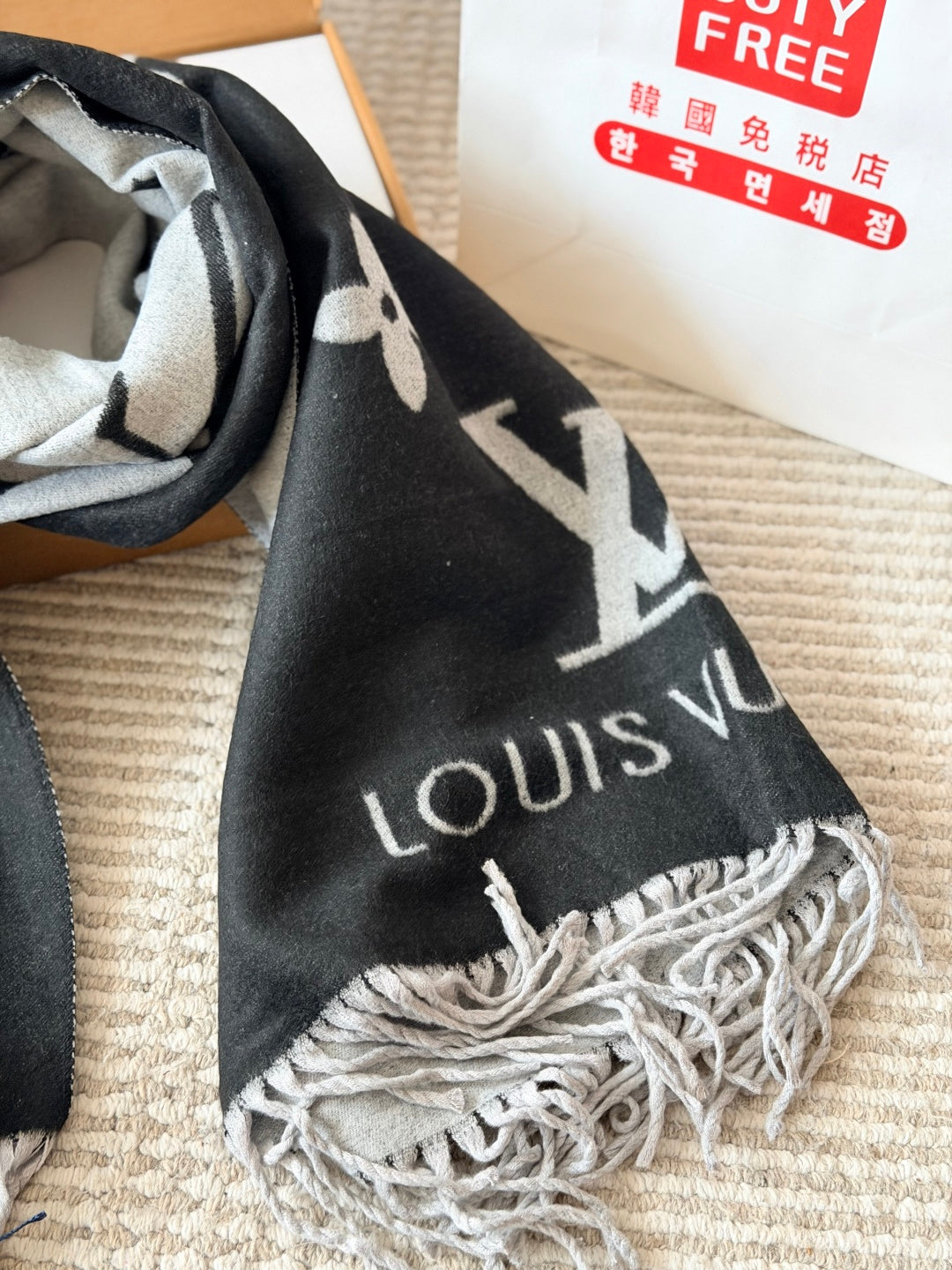Louis Vuitton Wool Jacquard Monogram Scarf