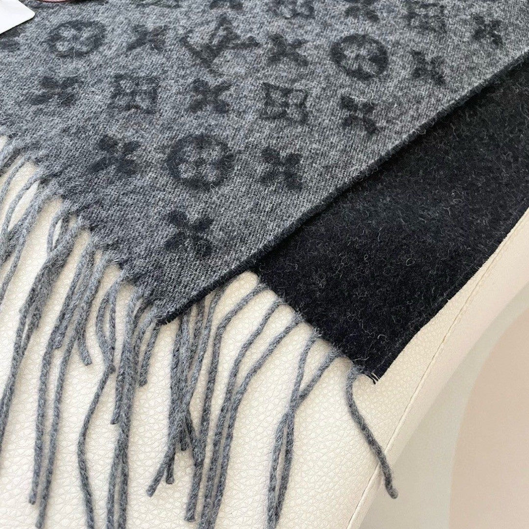 Louis Vuitton Wool Jacquard Monogram Scarf