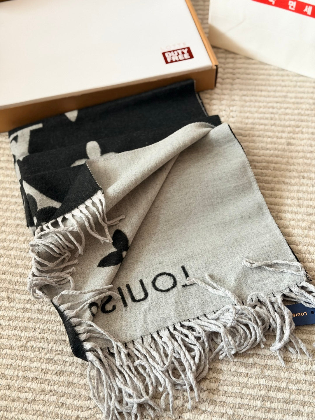 Louis Vuitton Wool Jacquard Monogram Scarf