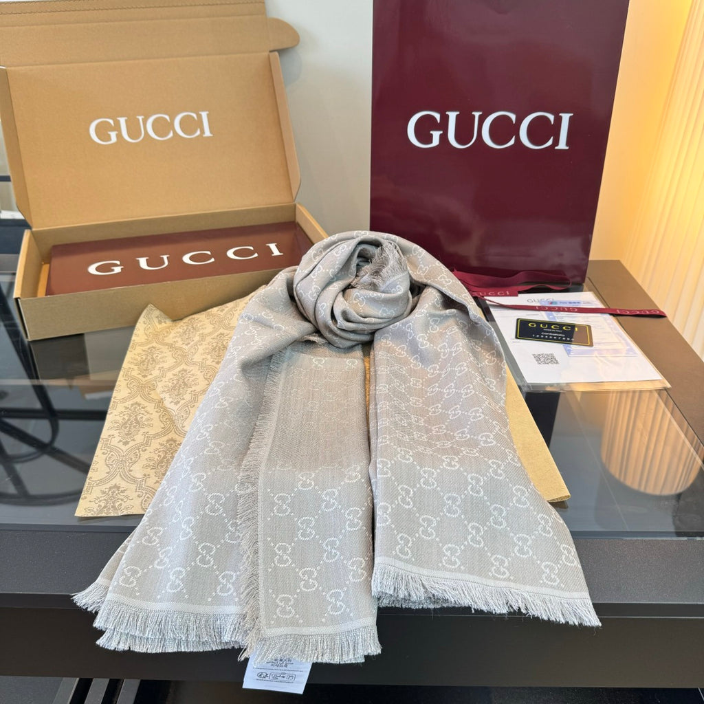 Gucci Reversible GG Jacquard Shawl – Wool-Silk Blend with Fringed Trim