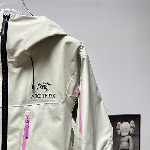 ARC'TERYX | Arc'teryx Alpha SV8 Hardshell Jacket