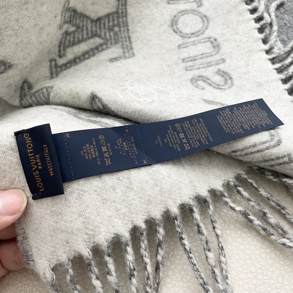 Louis Vuitton Wool Jacquard Monogram Scarf