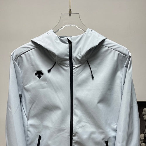 Descente Solid-Color Hooded Shell Jacket