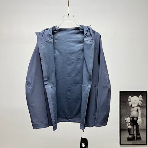 Descente Solid-Color Hooded Shell Jacket
