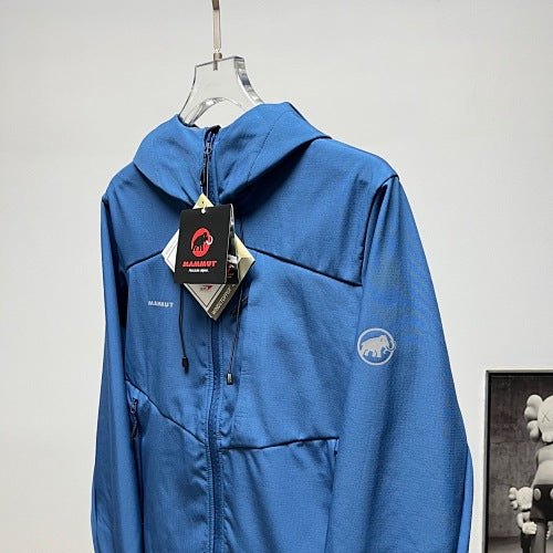 Mammut Hooded Softshell Jacket with Light Fleece Lining
