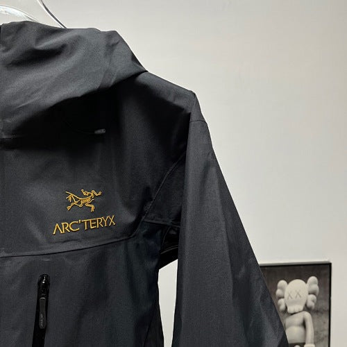 ARC'TERYX | Arc'teryx Alpha SV8 Hardshell Jacket