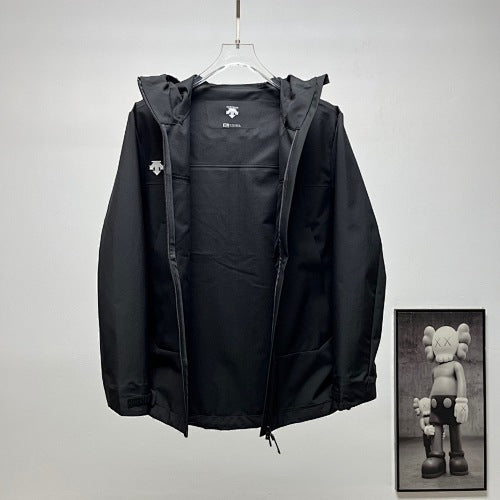 Descente Solid-Color Hooded Shell Jacket