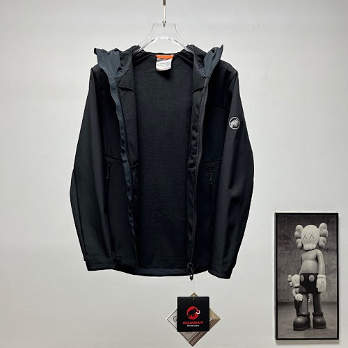 Mammut Hooded Softshell Jacket with Light Fleece Lining