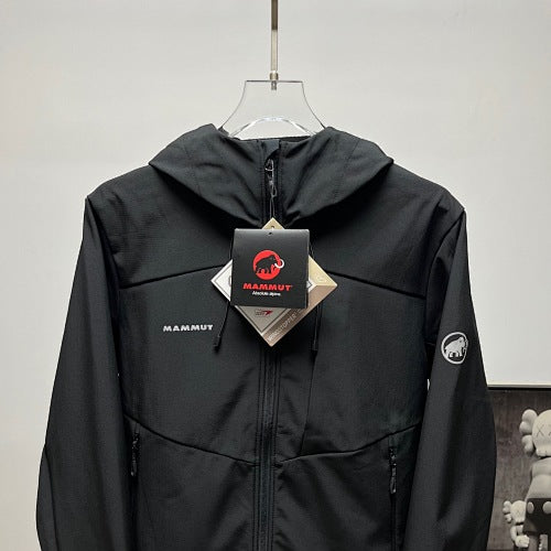 Mammut Hooded Softshell Jacket with Light Fleece Lining