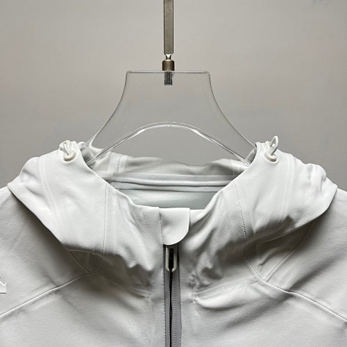 Descente Solid-Color Hooded Shell Jacket