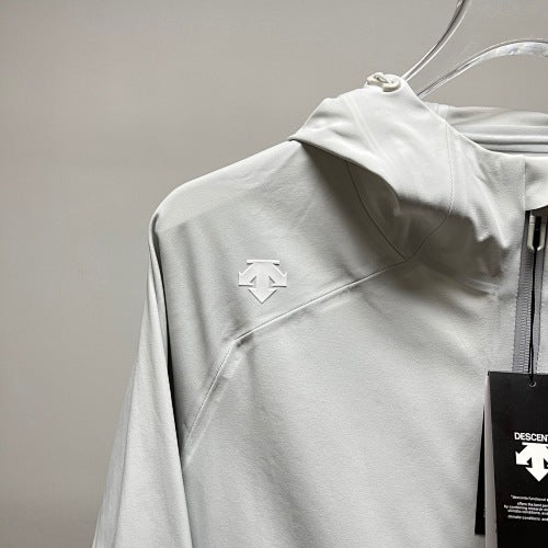 Descente Solid-Color Hooded Shell Jacket