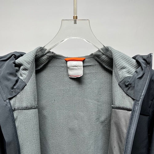 Mammut Hooded Softshell Jacket with Light Fleece Lining