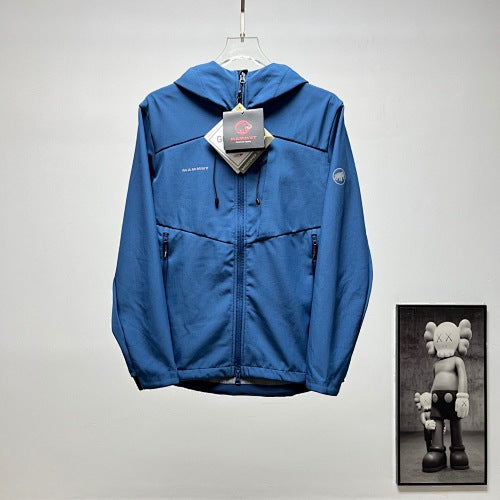 Mammut Hooded Softshell Jacket with Light Fleece Lining